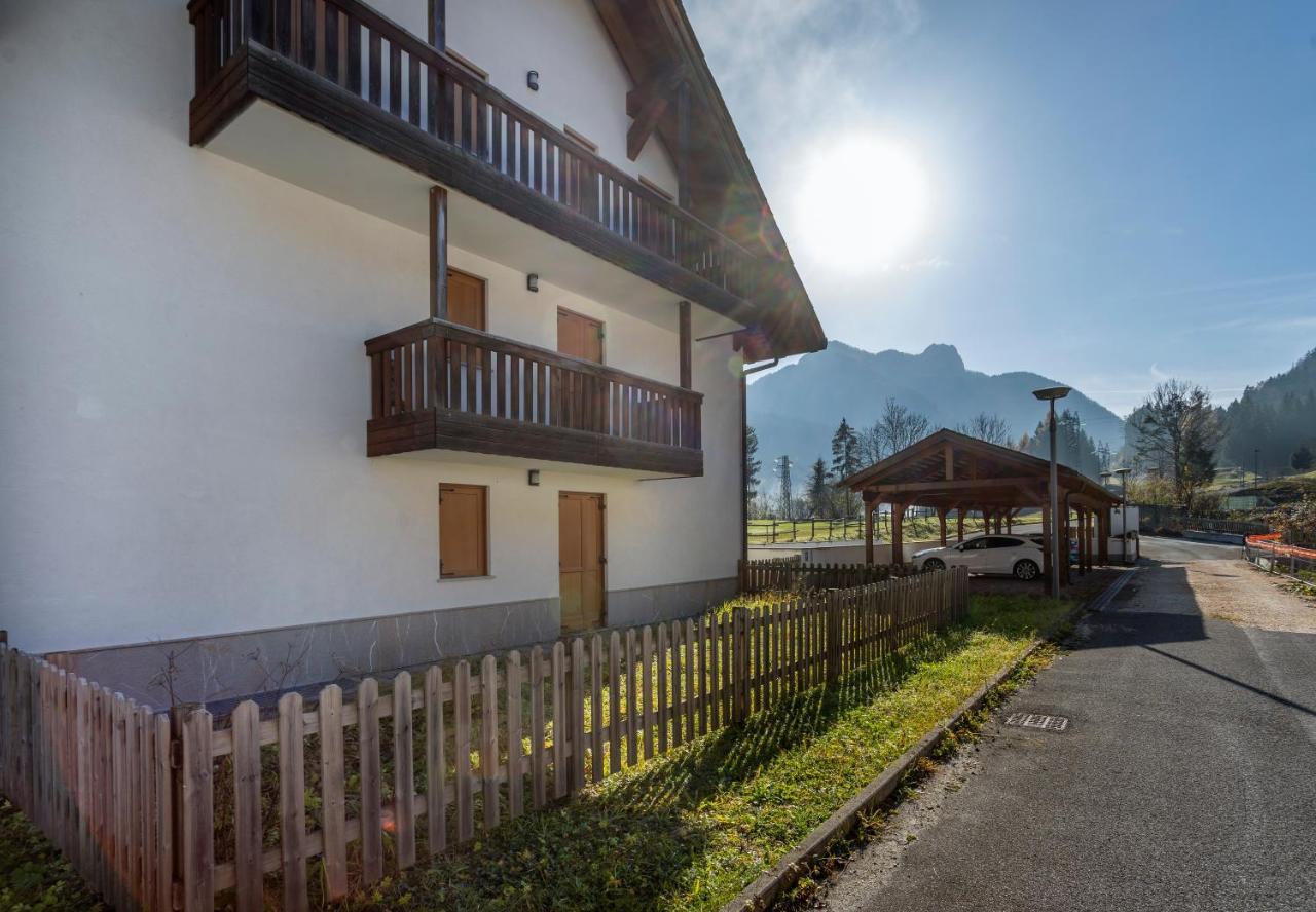 Golf View Apt With Parking And Mountain View! Apartman Tarvisio Kültér fotó