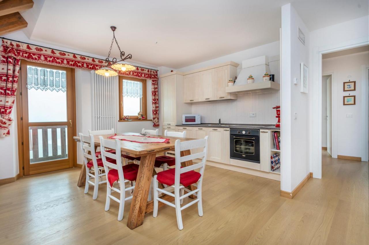 Golf View Apt With Parking And Mountain View! Apartman Tarvisio Kültér fotó